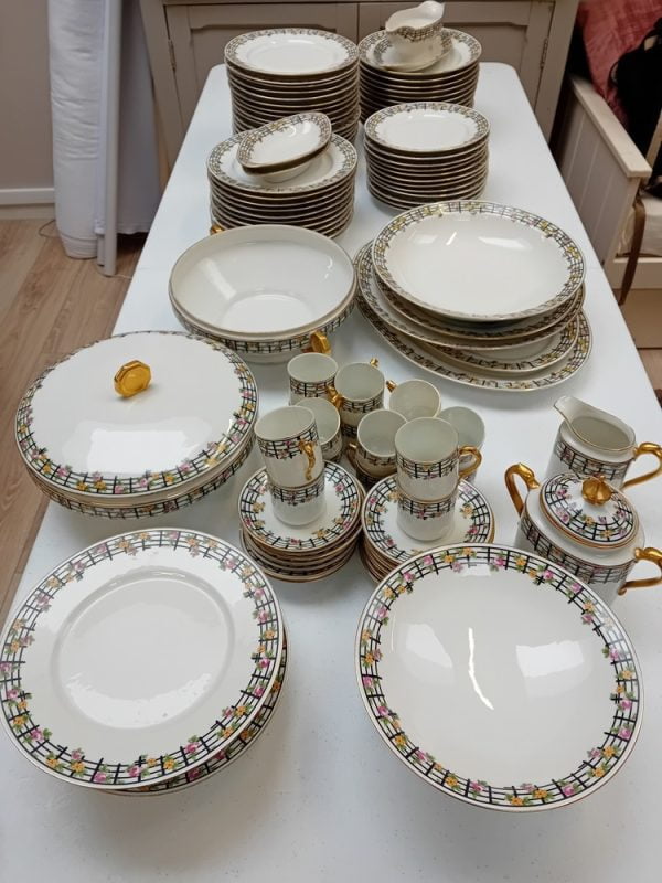 Centre de table Art Nouveau continental en métal argenté - En vente sur France