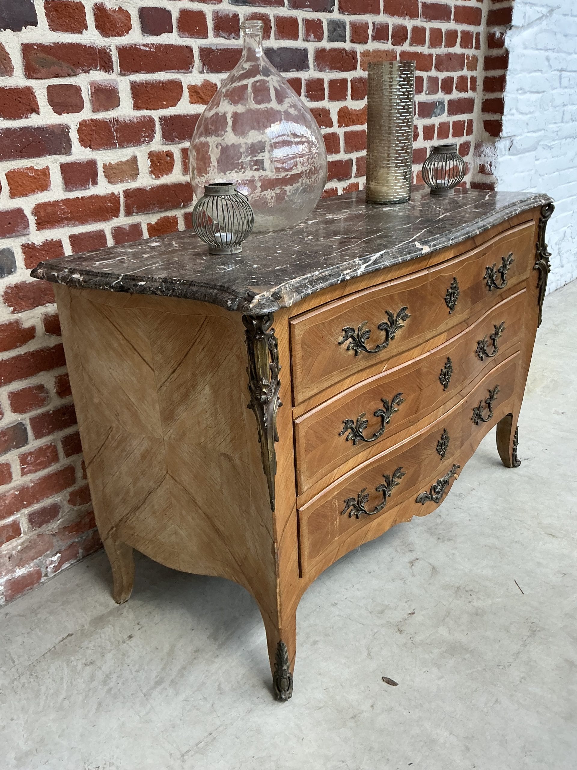 Élégante commode de style Louis XV – Image 3