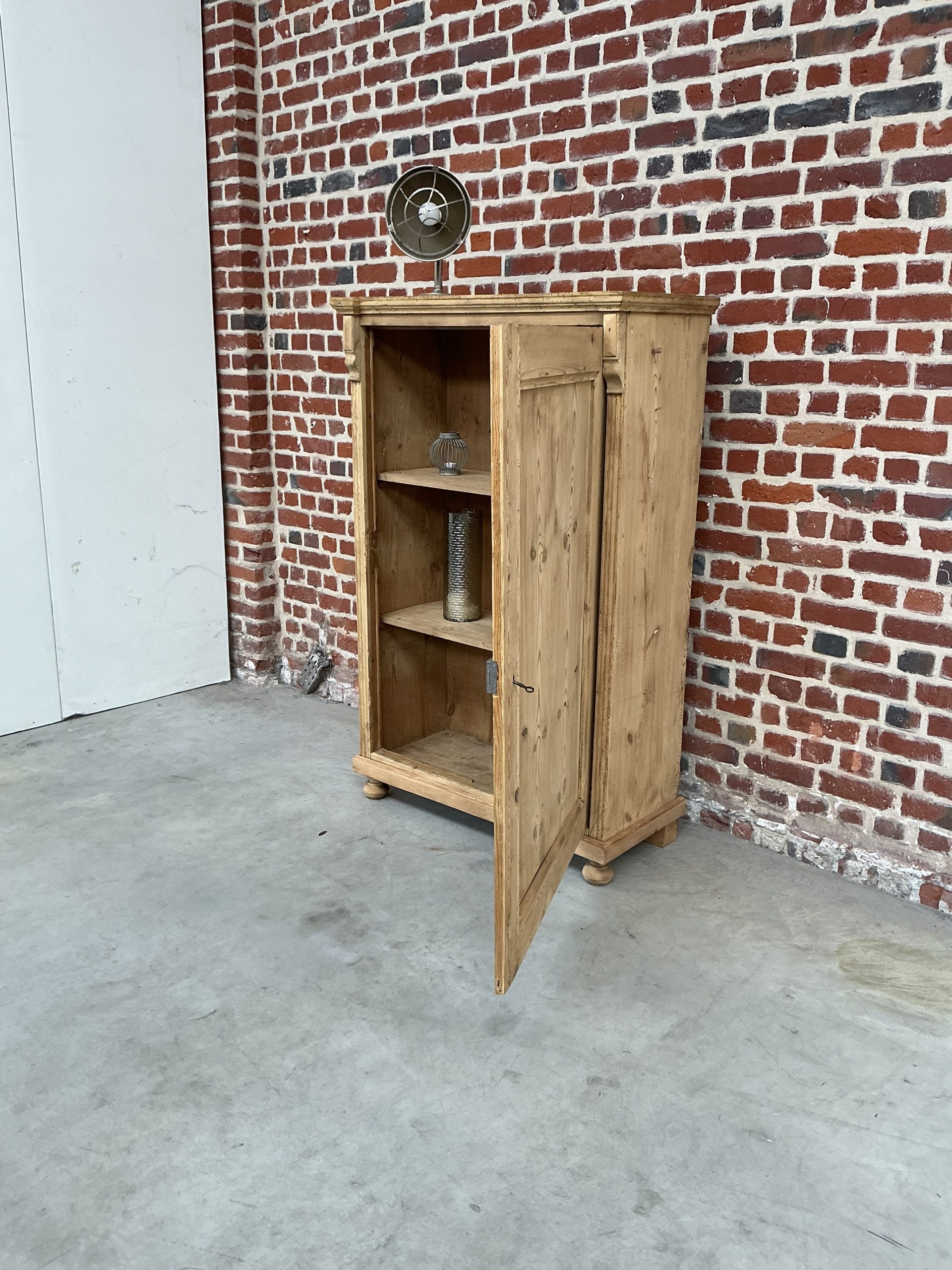 Authentique armoire parisienne ancienne – Image 3
